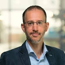 Simon Eldridge's Instagram, Twitter & Facebook