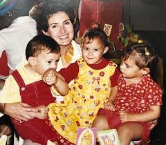 Seus filhos trigêmeos, vinicius abrindo as comemorações da data especial, ela também usou as rede sociais para parabenizar seus filhos. Fatima Bernardes Relembra Foto Dos Filhos Criancas So Noticias