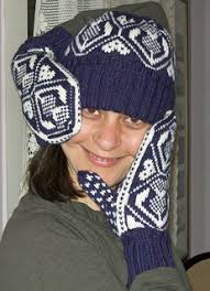 Ravelry: Thistle Hat and Mitten Set pattern by Denise Daniel