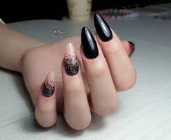 Uñas acrilicas con efecto baby boomer o hombre en negro con 3d tutorial: Unas Negras 2022 Ideas Y Disenos Modaellas Com