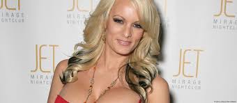 ممثلة إباحية تهدد بكشف قصتها مع الرئيس ترامب – DW – 2018215