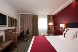 Holiday inn is a hotel brand created by kemmons wilson in 1952 to provide affordable accommodations for families in a clean and friendly environment. Holiday Inn Paris Marne La Vallee Noisy Le Grand France Booking Com