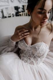 Kristina Krom's Instagram, Twitter & Facebook