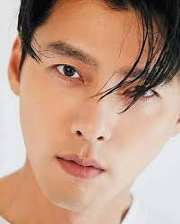 Hyun Bin tung ảnh thời bé cưng muốn xỉu