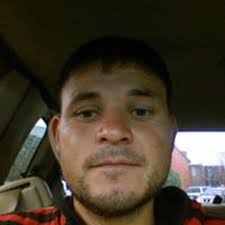 Stream Efrain Lara music