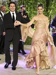 Tom Cruise Katie Holmes Wedding Pics Google Search Celebrity Style Dresses Katie Holmes Style Katie Holmes
