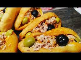 Pizza Fait Maison طريقة سهلة لتحضير البيتزا Youtube Food Arabic Food Cooking