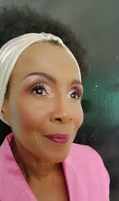 Mi fiel cliente y amiga Constance Douglas. Para graduación del colegio Los  Angeles School.