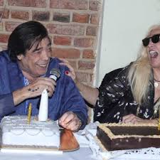 Esta mañana falleció cacho castaña, a los 77 años, y luego de una larga enfermedad. Susana Gimenez Conto Como Fueron Las Ultimas Horas De Cacho Castana La Imagen Era Aterradora