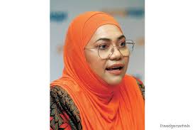 Company profile, business summary, shareholders, managers, financial ratings, industry, sector and market information pharmaniaga berhad is an investment holding company. Glcs See Another Shake Up Some With No New Ceo In Sight Klse Screener