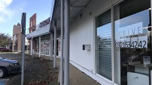 A 0,2 km del il ristorante. A Bruay La Buissiere La Porte Nord Se Met En Mode Produits Essentiels Ou Drive