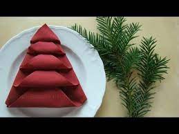 Kranz aus zapfen selber machen für deine winter und. Servietten Falten Tischdeko Weihnachten Weihnachtsdekoration Selber Machen Diy Weihnachten Youtube