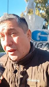 COMODORO RAUL SILVA: "TENEMOS 1500 DESOCUPADOS Y TODO ESTA SITUACIÓN ES  COMO REMAR EN DULCE DE LECHE" Así lo expresó el Secretario General de la  UOCRA durante el acto por el día