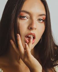 me, amazing food made by friends, Samantha, pretty flowers, wine I can't  drink, Ju Ju, relatable lyrics, new read