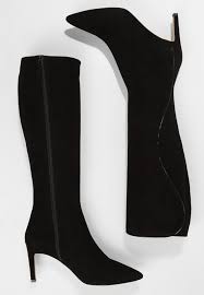 Sul profilo instagram di francesca fialdini, alla prova su raiuno la domenica con 'a ruota libera', sono tantissimi i post dei follower dopo la prima puntata della trasmissione: Di Che Marca Sono Gli Stivali Indossati Da Francesca Fialdini Gnius Moda