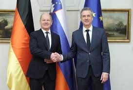 Golob: obetamo si novo sodelovanje v ...