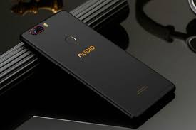 ZTE Nubia N3 – самый автономный ...