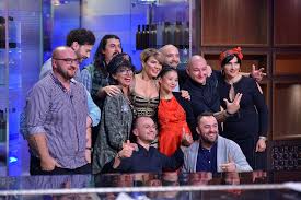 28 noiembrie 2017 difuzat la antena 1. Nina Rus Si Angie CobuÅ£ Din Nou La Chefi La CuÅ£ite Au Fost JustiÅ£iare Foto Video