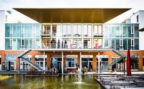 Nach einer erfolglosen zwischenzeitlichen umnutzung zum freizeitbad wurde das ehemalige. Germania Campus Munster Baucks Photographie