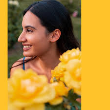 Erin Deleon's Instagram, Twitter & Facebook