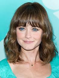 Xususiy maktabga tashrif buyurgan mashhurlar