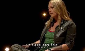 Und die nutzten beide nun eindrucksvoll. Joko Und Klaas Sorgen Fur 15 Tv Minuten Die Es In Sich Haben Ganz Ohne Klamauk Wienerin