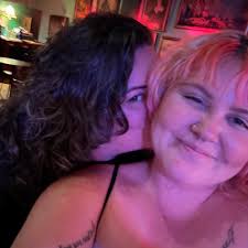 Simple outdoor wedding near Sevierville?