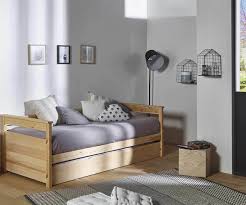 Le nom peut être interprété de deux façons, selon la façon dont vous voulez utiliser le lit gigogne Lit Gigogne Adulte Banquette Melo Pratique Robuste Et Design