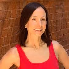 Jennifer Pierro's Instagram, Twitter & Facebook