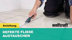 Erfahren sie hier, wie sie eine defekte fliese im badezimmer austauschen. Defekte Fliese Austauschen So Einfach Geht S Wolfcraft Youtube