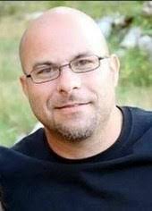 Robert Bearden's Instagram, Twitter & Facebook