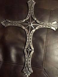 Pin By Betty Wendhausen On Horseshoe Projects Horseshoe Art Metal Art Welding Art