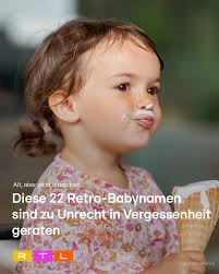 Einen Vornamen zu finden, der gut klingt und unverwechselbar ist, kann eine  Herausforderung sein. Wenn das bei euch der Fall ist und ihr dringend einen  Namen für euer Kind sucht, den es