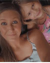 I don't get how Adam decided to sign his rights away to Paislee but kept  fighting for Aubrey ? : r/TeenMomOGandTeenMom2