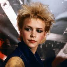 A rare interview with the CATS Eyes cast from the TV series “Splash” was  released