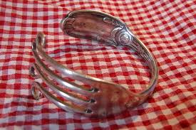 Un Bracelet Fourchette Dane Et Le Crochet