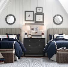 Jun 14, 2019 · the two blue accent chairs in this bedroom provide a cozy spot for reading before bed. 22 Guest Bedrooms With Captivating Twin Bed Designs