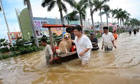 Simak catatan sejarah banjir jakarta yang seperti agenda rutin ini dan penyebabnya. Jakarta Banjir Flood In Jakarta Live In The Now Jakarta Flood