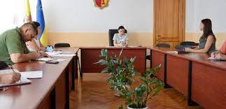 В праздничных мероприятиях приняли участие городской голова андрей белоусов, главы районных администраций светлана колесниченко и валерия гаркуша, руководители промышленных. Kamenskoe Gotovitsya K Mestnym Vyboram Nash Reporter
