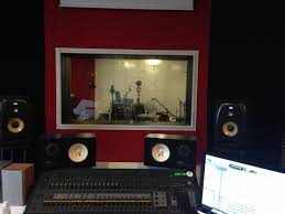 La cabina di regia per l'internazionalizzazione è lo strumento operativo per coordinare le politiche del paese in tema di internazionalizzazione del sistema produttivo e definire le linee guida e di indirizzo. Dalla Cabina Di Regia Montelupo Walk