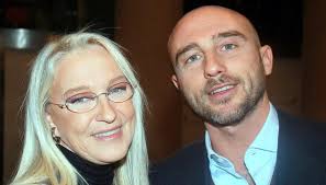 Sta combattendo per la vita ma la malattia..". Le toccanti parole di  Andrea, il figlio di Eleonora Giorgi >> https://buff.ly/3QdbxLK