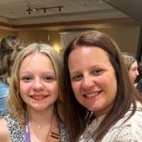 Janell Richter's Instagram, Twitter & Facebook