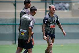 O chileno de 30 anos passou por exames médicos e assinou com o clube mineiro até 31 de dezembro de 2022. Com Eduardo Vargas Atletico Mg Anuncia Pelo Menos Uma Contratacao Por Mes Desde Junho Atletico Mg Ge