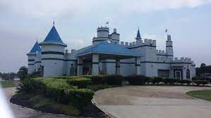 Most People Don T Realize These 7 Castles Are Hiding In Louisiana Castle Sulphur Louisiana Louisiana