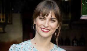 Parabéns! Benedita Pereira vence prémio internacional de melhor atriz de  cinema