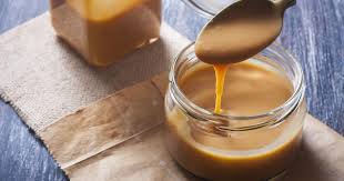 Recette De Beurre D Erable Cremeux Zeste In 2020 Ice Cream Maker Recipes Caramel Sauce Food