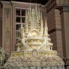Cream And Lace By Le Novelle On Instagram Grand Wedding Of Glenn Alinskie And Chelsea Olivia Glenn Luxury Wedding Cake Big Wedding Cakes Huge Wedding Cakes