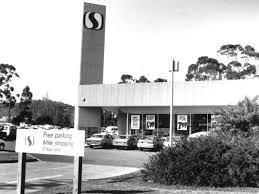 There isn't anyone who doesn't want to save money on groceries these days, and one way to do that is by subscribing to your favorite supermarket's weekly flyer. Safeway Australia Last Safeway Supermarket In Wodonga Victoria Closes Doors To Make Way For New Woolworths Herald Sun