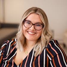 Kaitlyn Boswell's Instagram, Twitter & Facebook