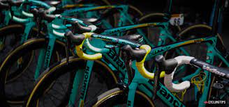 Disc hydraulic brakes with drop, and aero bars. Photo Gallery Team Bikes Of The 2019 Tour De France Part One Cyclingtips